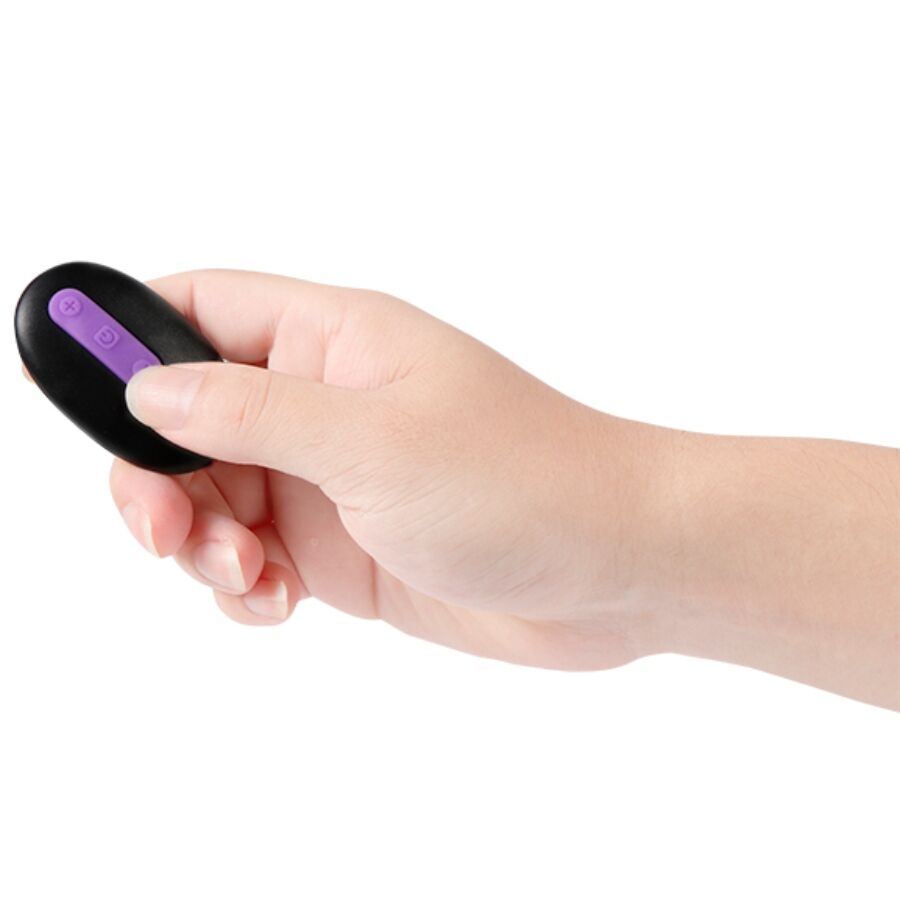 SHEQU - JULIAN DILDO ET STIMULATEUR DE CLITORIS AVEC VIBRATION ET TÉLÉCOMMANDE 16 CM